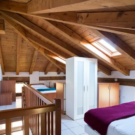 Apartment Stars Gressan Cerise